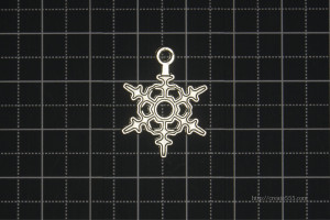 【チャーム】雪の結晶 23×18mm